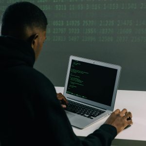 Introducción a la Ciberseguridad y Ethical Hacking